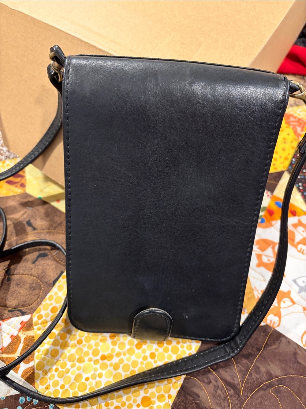 HOBO black leather Crossbody purse, wallet, phone bag place for cards GUC